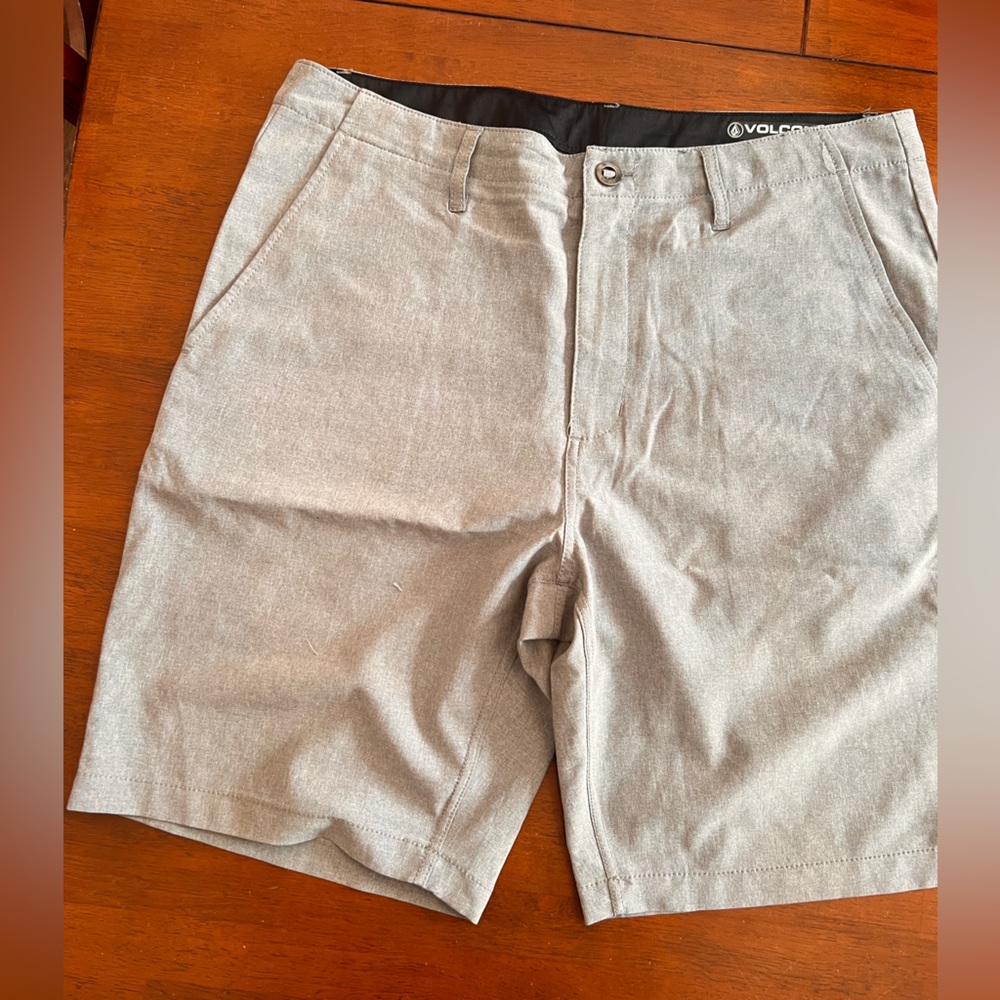 Men’s Volcom, four-way stretch, surf and turf short
